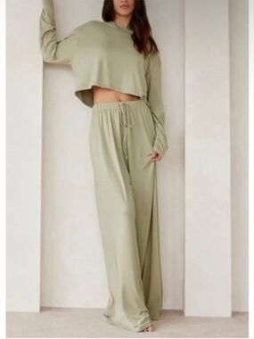 BUMPSUIT | The Cloud Oversized Long Sleeve Motherhood Cropped Tee | Size Small